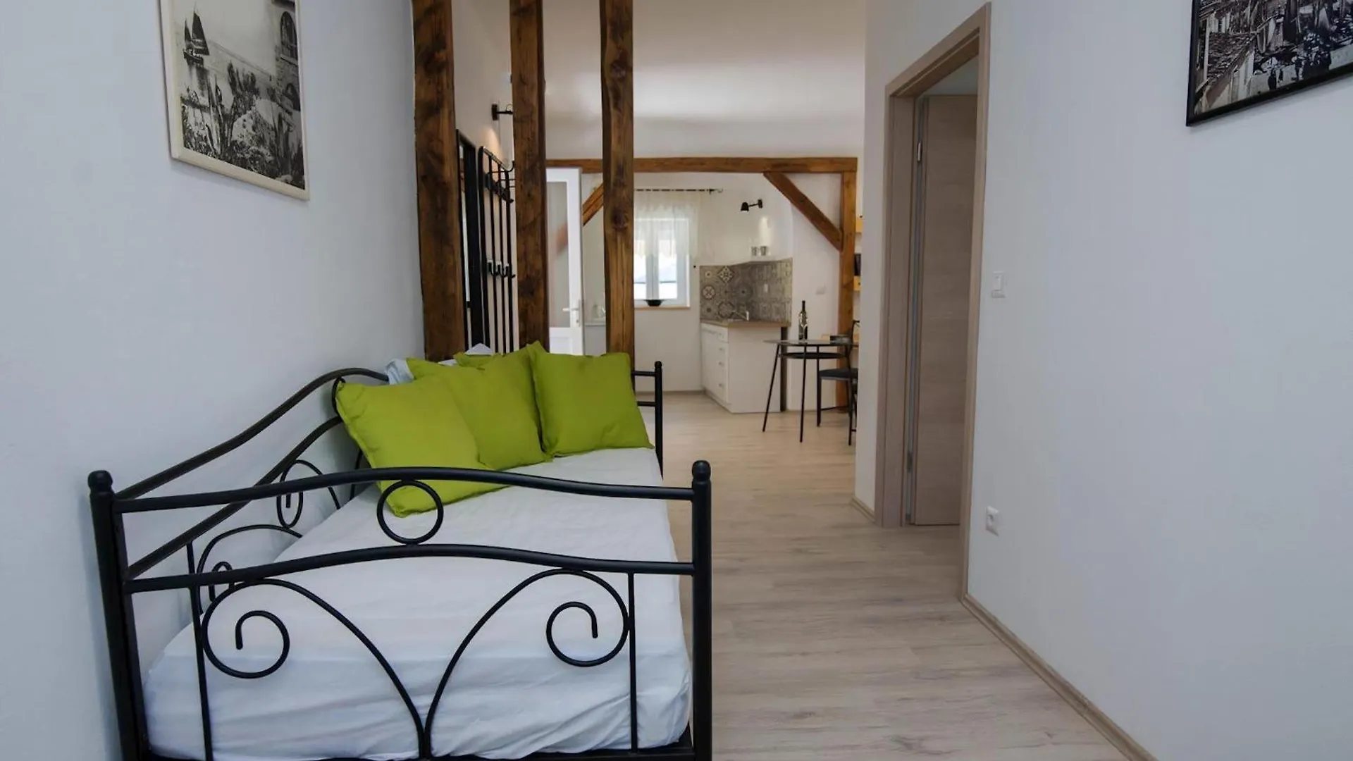 Apartment Schoene Wohnung In Veli Losinj Mit Garten