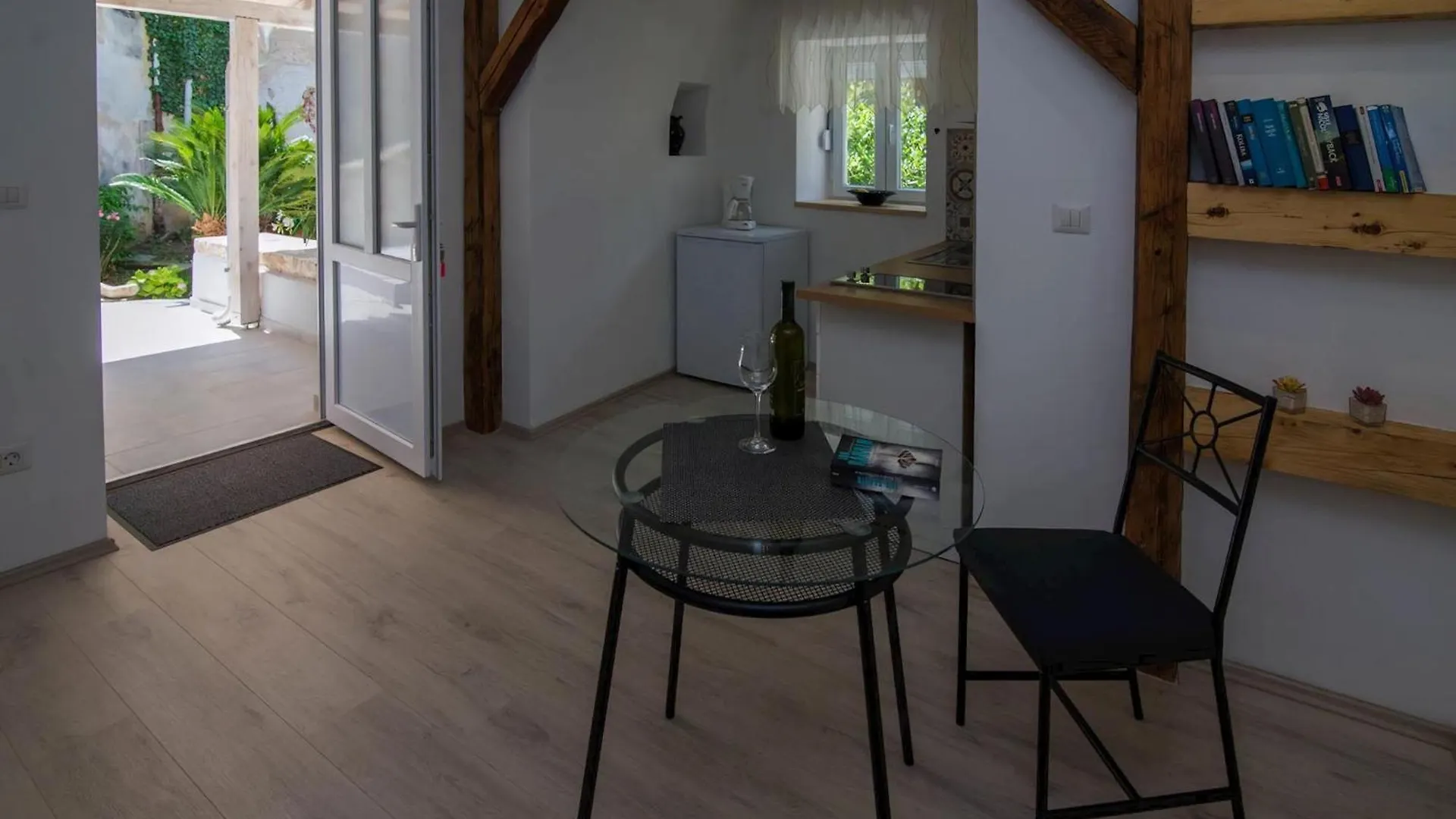 Apartment Schoene Wohnung In Veli Losinj Mit Garten