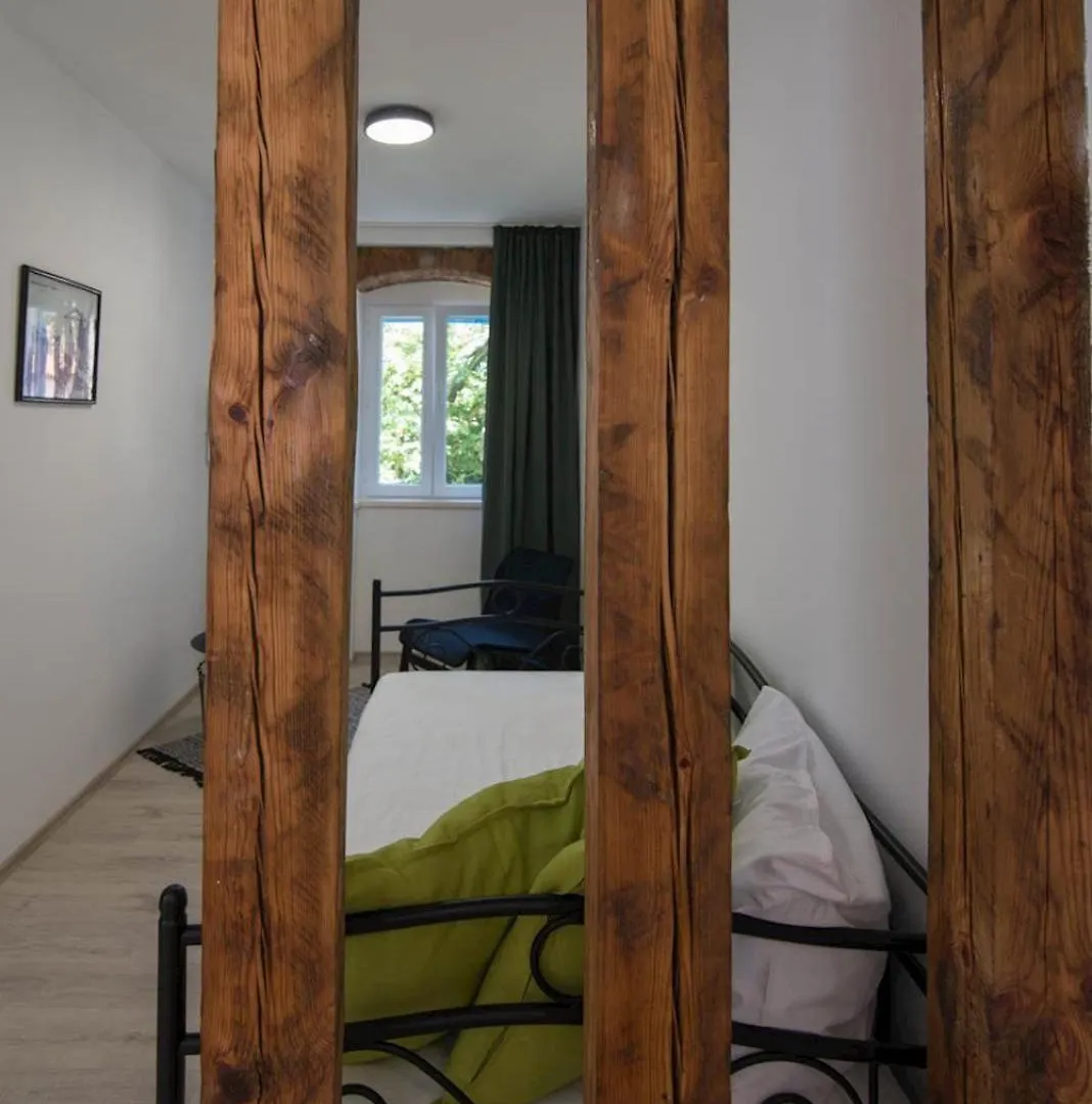 Apartment Schoene Wohnung In Veli Losinj Mit Garten Croatia